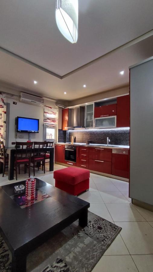 Lolu Apartment Plus Privat Parking Vlorë Екстериор снимка