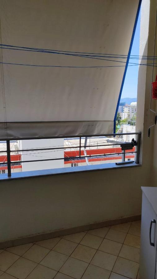 Lolu Apartment Plus Privat Parking Vlorë Екстериор снимка