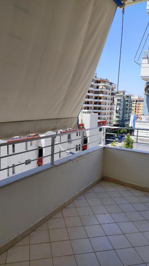 Lolu Apartment Plus Privat Parking Vlorë Екстериор снимка