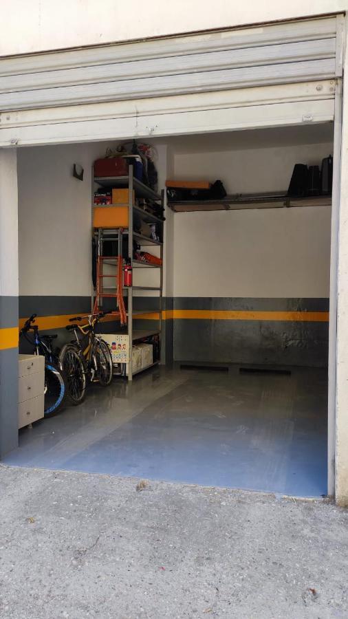 Lolu Apartment Plus Privat Parking Vlorë Екстериор снимка