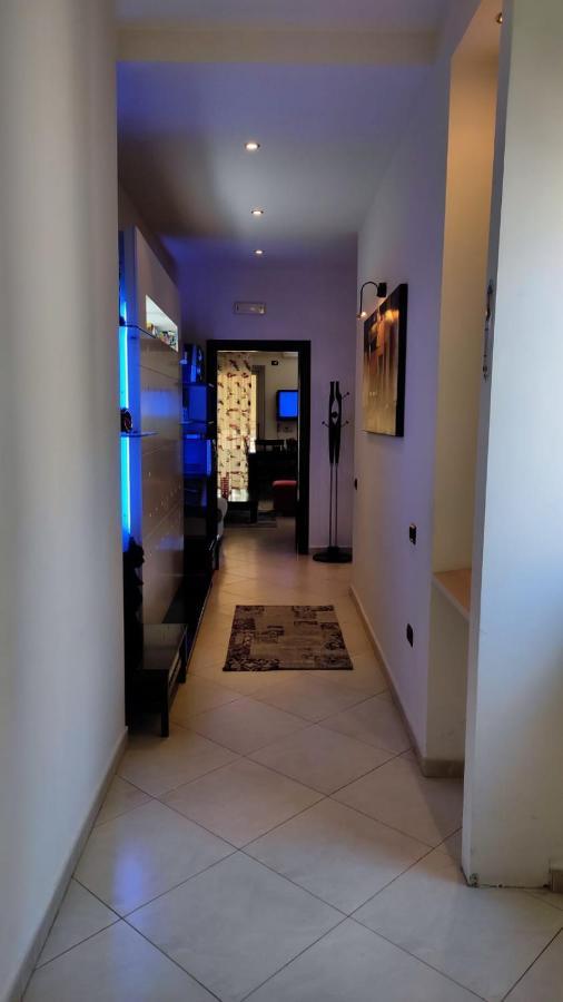 Lolu Apartment Plus Privat Parking Vlorë Екстериор снимка